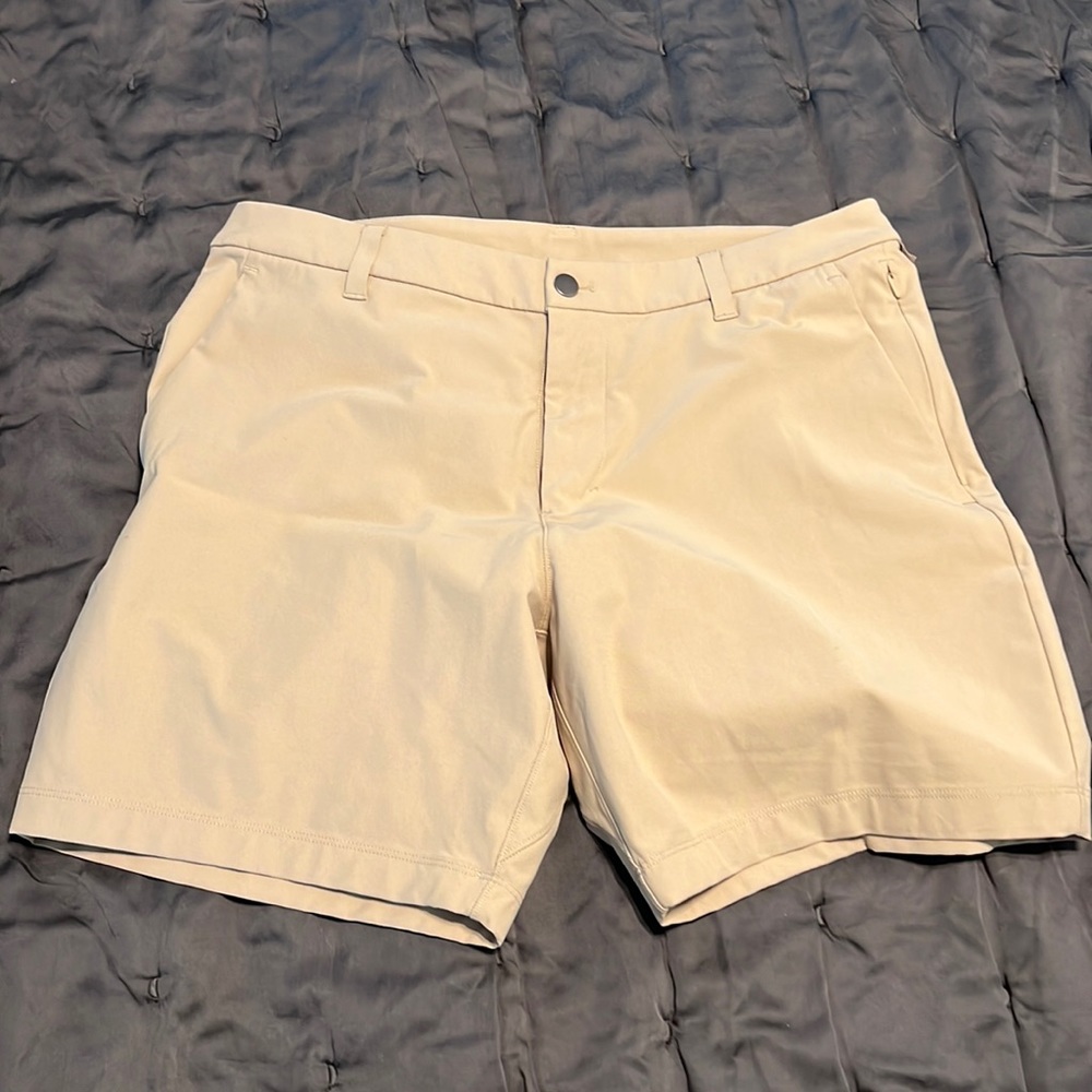 Lululemon Commission Short Warpstream size 33